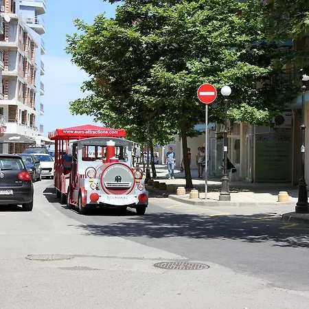 Esela Apartament *