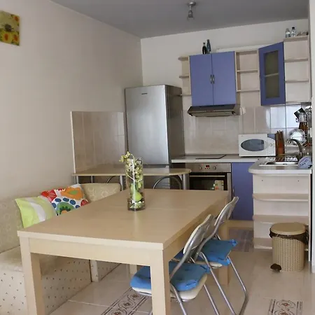 Esela Apartament *